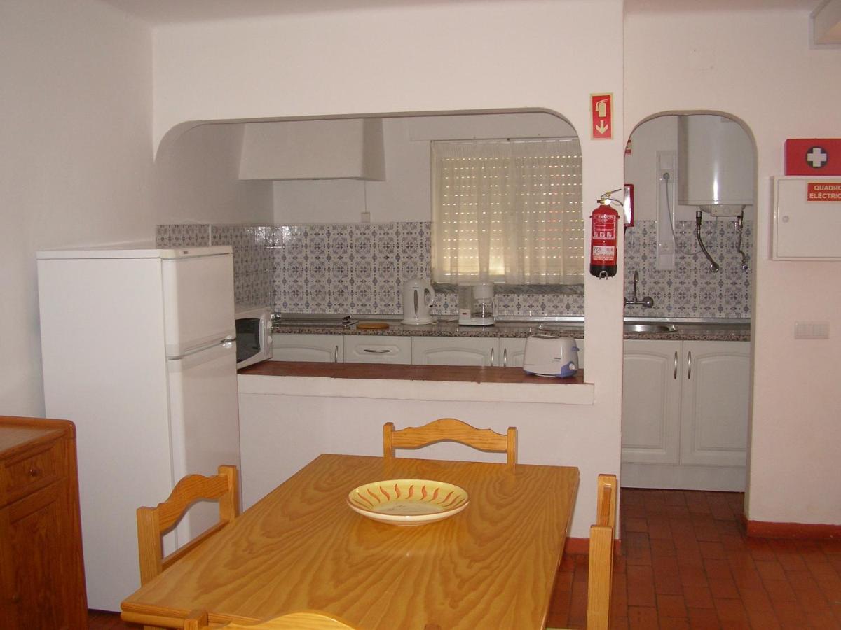 Apartamentos Salema Praia Club Exterior foto