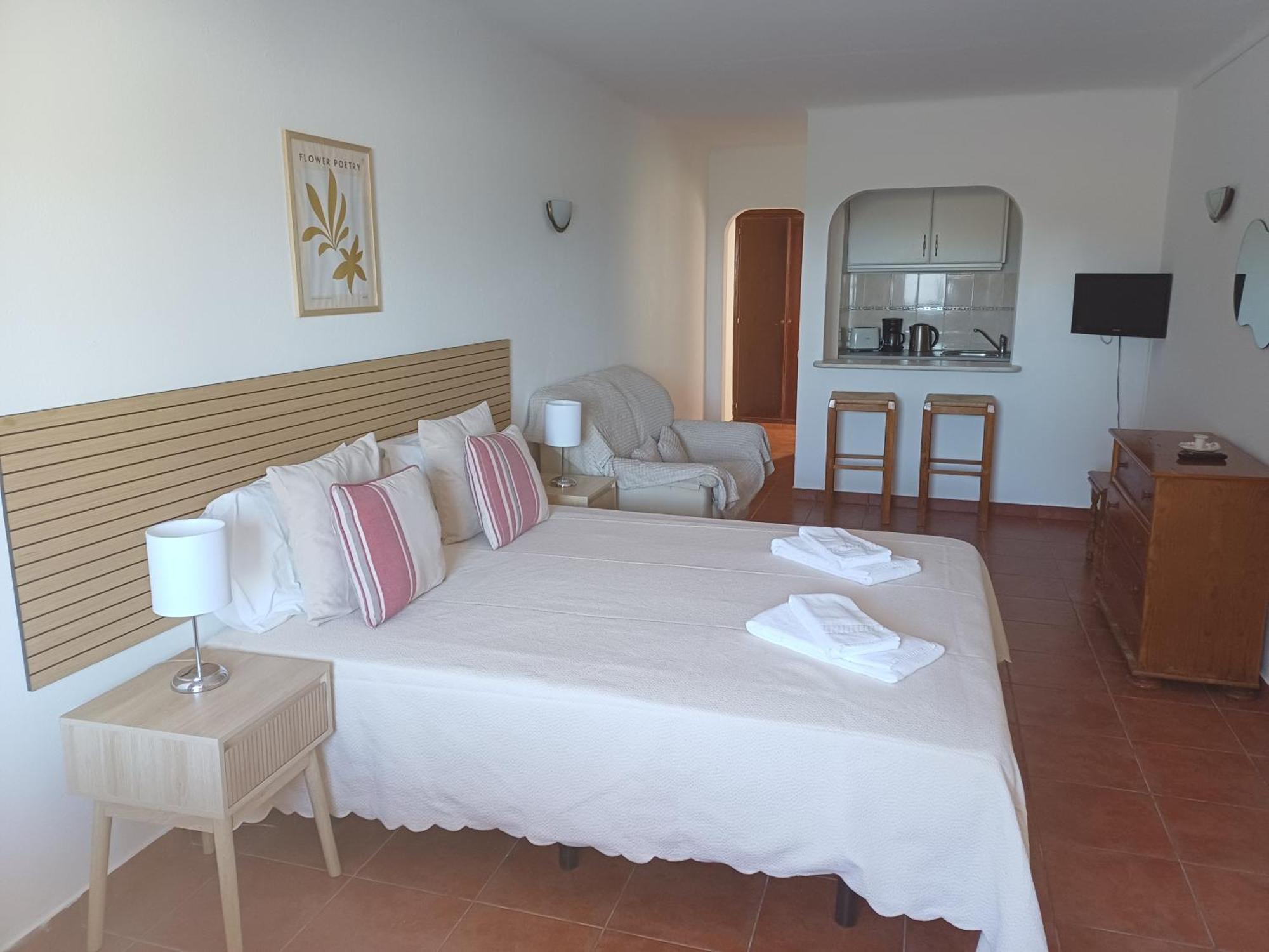 Apartamentos Salema Praia Club Exterior foto